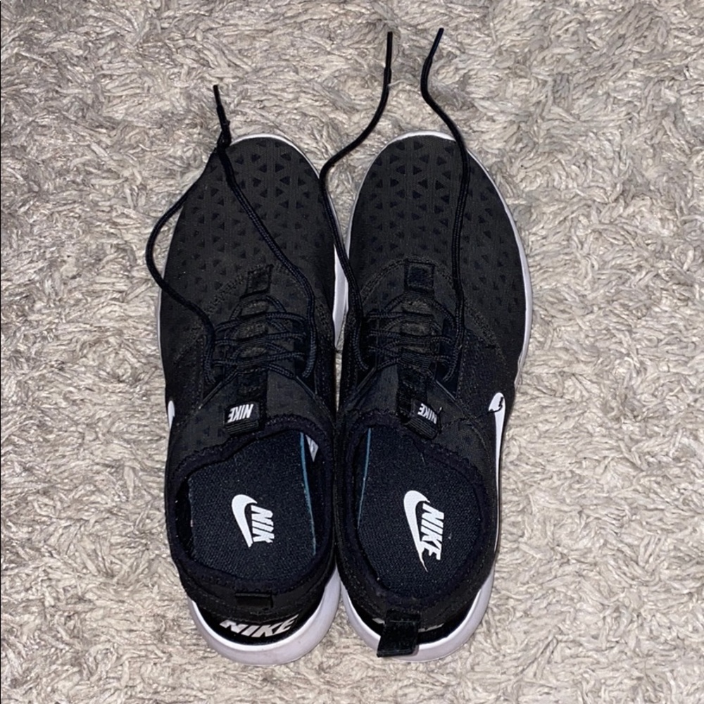 Women Nike Gym Shoes